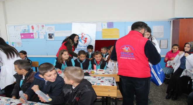 Genç Yeryüzü Doktorları Güzelova'daydı