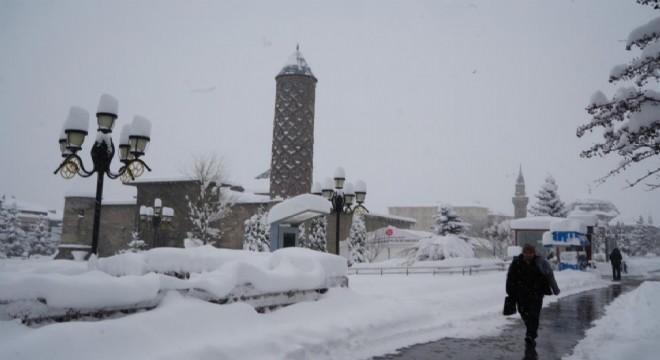 Kar durdu, soğuk hava geri geldi