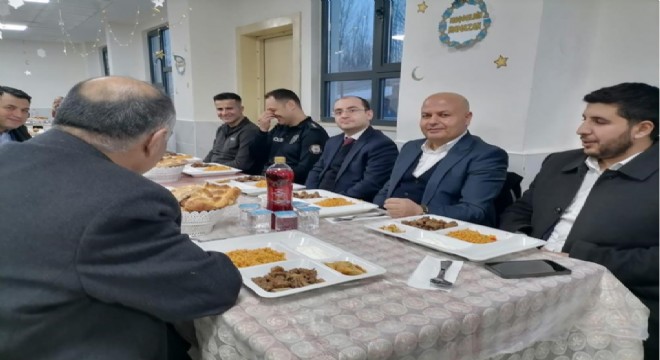 'Maarifin kalbinde ramazan' temalı iftar programı