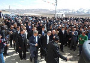 ‘Demokrasiyi arayanlar gelsin Karaçoban'ı görsün'