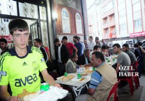 Mumcu'da her gün iftar var