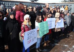 ‘Kadın olmak buz üstünde yürümek kadar zor'