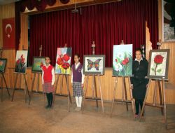 Bir yıllık emeklerini sergilediler