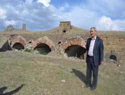 Tarih vefa bekliyor
