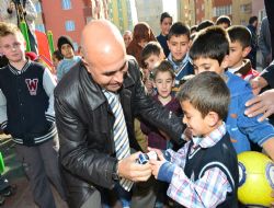 Korkut'a hizmet plaketi