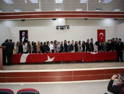 Öğretmenler Günününde yemin töreni