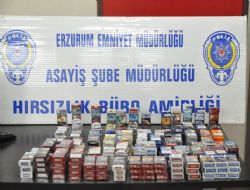 Sigara hırsızları kameraya yakalandı