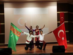 Türk Dünyası'ndan Nevruz gösterisi