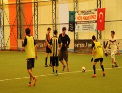 ETÜ'lü öğrenciler halı sahada yarıştı