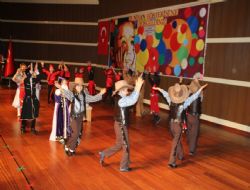 ATAÜNİ'de 23 Nisan Şöleni