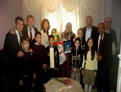 Şehit Anasının gönlünü aldılar