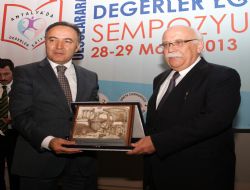 Altıparmak'tan değer vurgusu