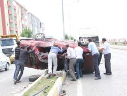 Çat yolunda kaza: 4 yaralı