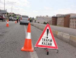 Köprüköy'de trafik kazası: 4 yaralı
