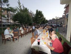 Belediyeciler iftarda buluştu