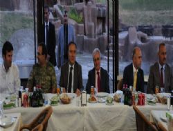 Protokol ETÜ iftarında buluştu