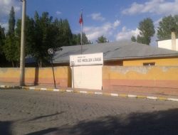 Veliler de öğrenciler de tepkili