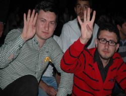 AK gençlerden Mısır'a ‘R4BİA'lı selam...