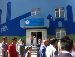 Okullar Erzurum motifleri ile süslendi