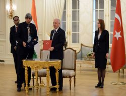 ATAÜNİ'den Delhi Yaklaşımı