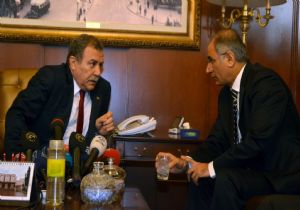 Erzurum'da Bakan sevinci