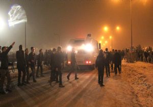 Polis tazyikli su ve biber gazıyla müdahale etti