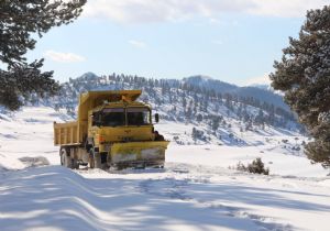 Oltu köy yolları açıldı