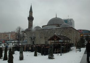 Topçuoğlu dua ve gözyaşlarıyla uğurlandı