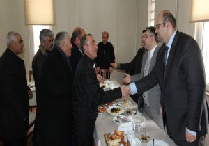 Orhan projelerini muhtarlara paylaştı