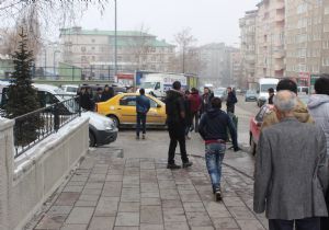 Polislerden kaçan şüpheliler güven timlerine yakalandı