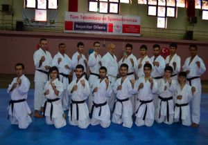 Erzurum'un elit karatecileri seminerde buluştu