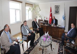 Yılmaz'dan Orhan'a birincilik tebriki