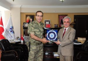 Başoğlu Paşa ETÜ ve ERVAK'a veda etti