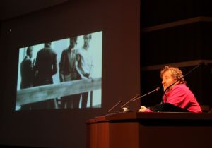 Aral:  ‘Her şeyi bilin ama bir şeyi çok iyi bilin'