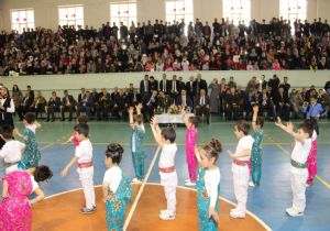 Oltulular 23 Nisan şöleninde buluştu