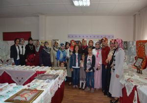 Aşkale'de yıl sonu sergisi