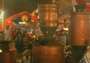 Erzurum'da iftar sonrası semaver çayı keyfi 