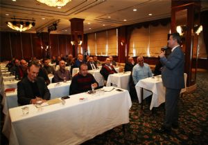 Altay, Belediyecilere stres yönetimini anlattı