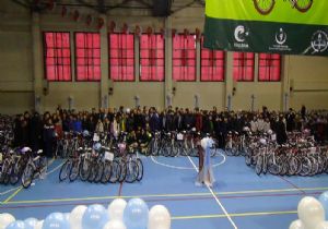 3 bin 151 öğrenciye  ‘sağlık' armağanı