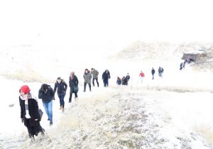 Yakutiyeli Gençlerden tarihe yolculuk