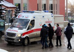 Kafasına buz düşen 1 kişi yaralandı