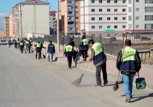 Palandöken'de bahar temizliği başladı