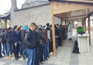 Yemenli Öğrenci Erzurum'da defnedildi
