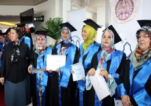 Anne Üniversitesi  2. mezunlarını verdi
