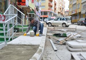 Yakutiye yolları yenileniyor