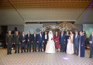 Bakan Çelik nikah şahidi oldu