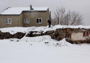Erzurum yeniden beyaza büründü