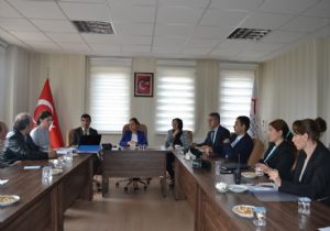 Özdemir'den Mültecilere duyarlılık çağrısı