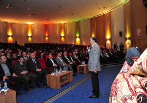 ‘Dostlar gelmiş, sevinmez miyiz?'