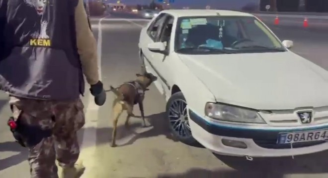 8 kilo 550 gram metamfetamin ele geçirildi.